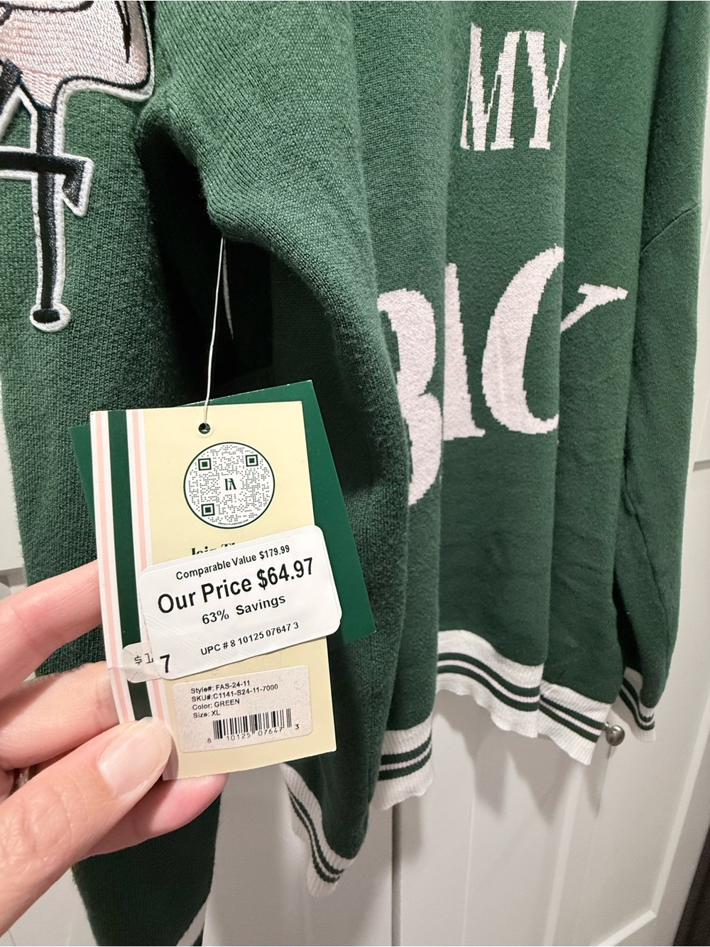 Green fore all Sweater with Back Slogan - Picture 6 of 8